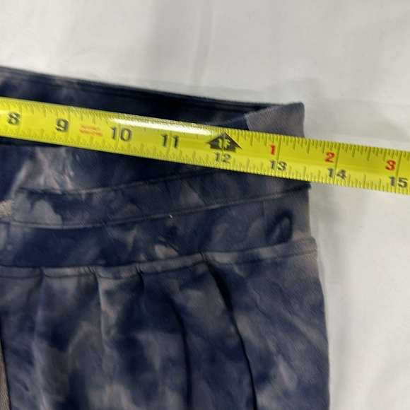 Lululemon Ready to Rulu Jogger Crop. Size 6 - Picture 6 of 11